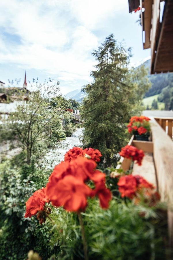 Tirolerhof Hotel Sankt Leonhard in Passeier Buitenkant foto