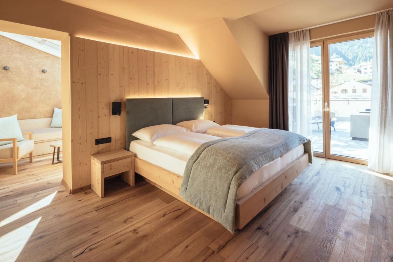 Tirolerhof Hotel Sankt Leonhard in Passeier Buitenkant foto