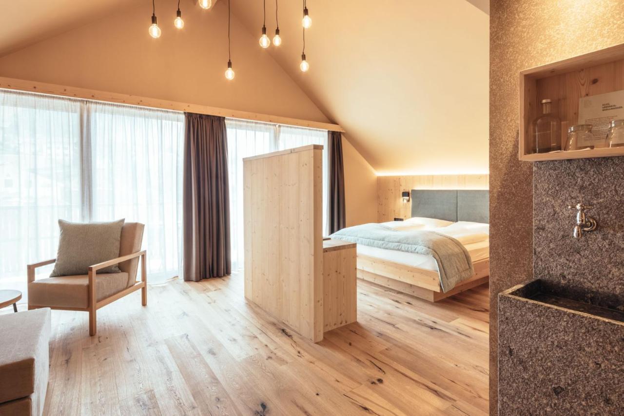 Tirolerhof Hotel Sankt Leonhard in Passeier Buitenkant foto